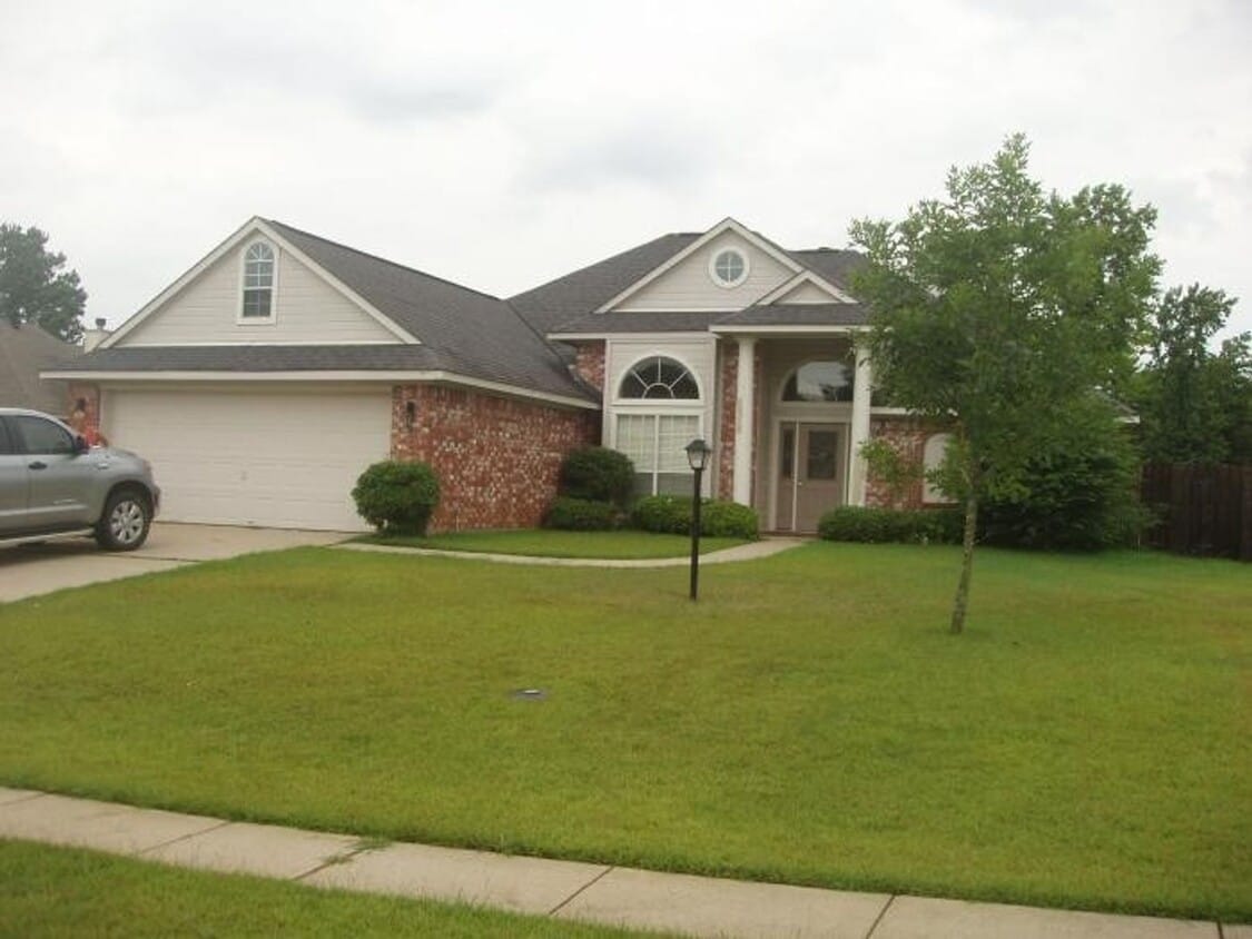 Primary Photo - 8168 Myrtlewood Dr