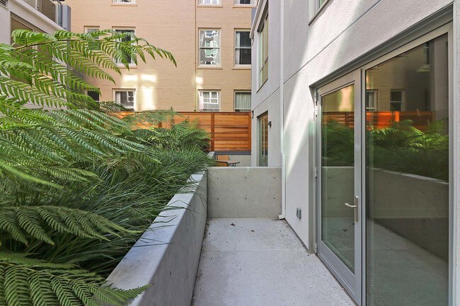 Building Photo - Brand-New Condo at Stage 1075