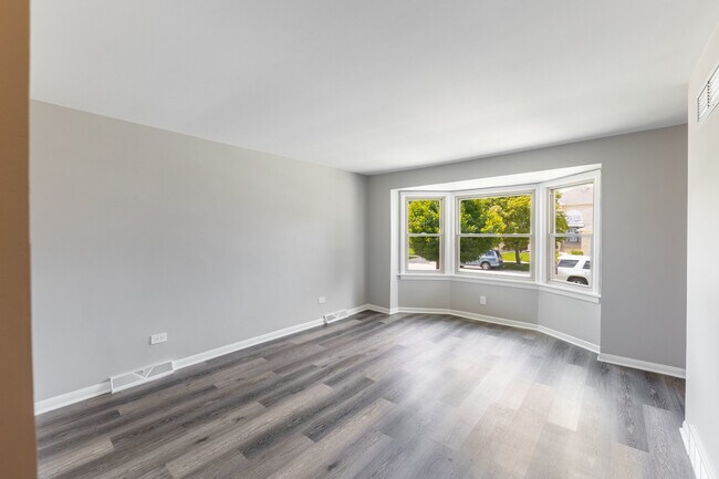 Foto del edificio - 8533 Massasoit Ave