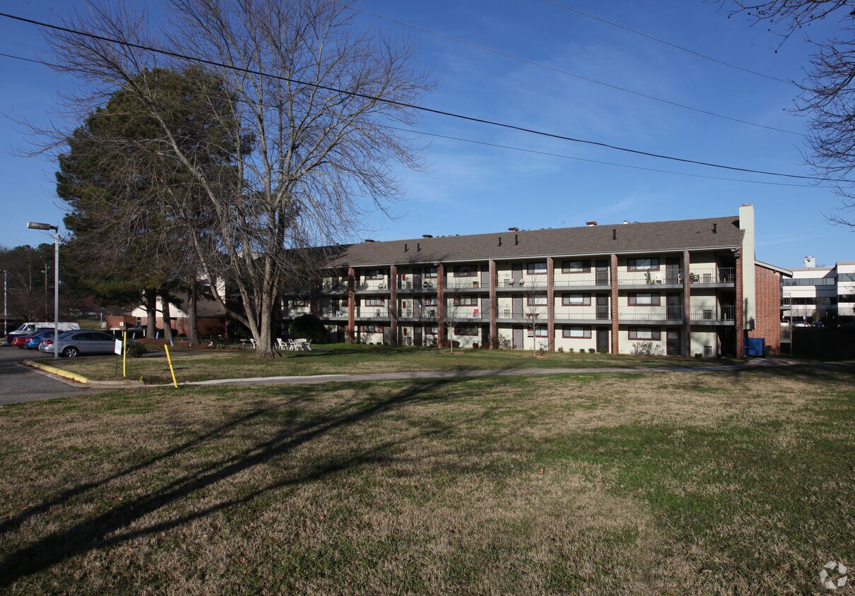 Church Street Manor Apartments in Gainesville, GA