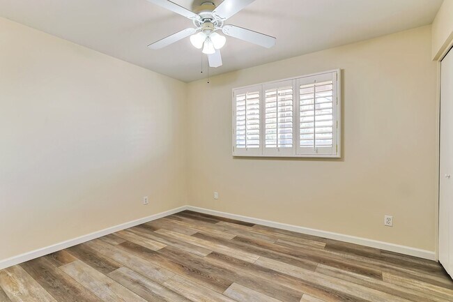 Foto del edificio - Spacious 6-Bedroom Pool Home Near ASU with 2-Car Garage