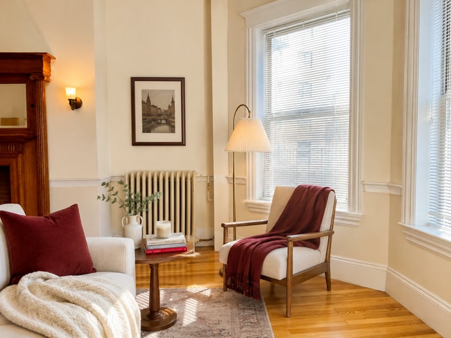 Building Photo - 871 Beacon St
