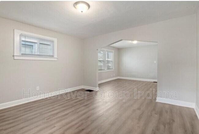 Foto del edificio - 1213 Lasalle St