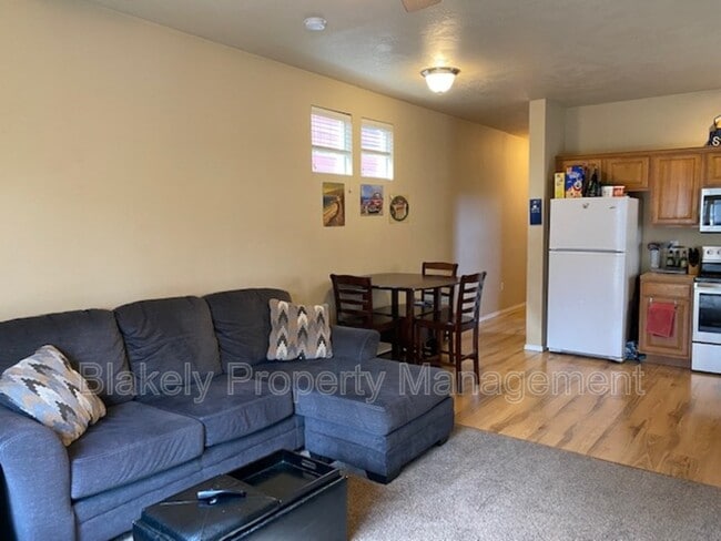 Building Photo - 2923 W Lemhi St