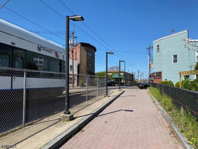 Foto del edificio - 60 Watchung Ave