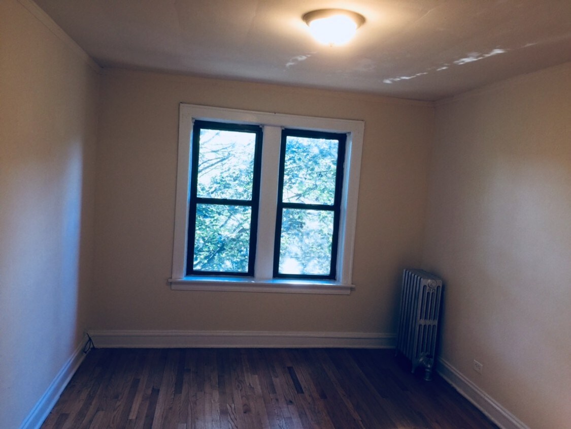 Building Photo - 8003 S Dobson Ave