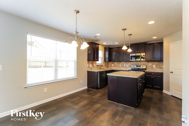 Foto del edificio - 3611 Torrey Ln