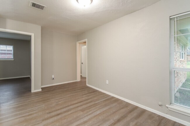 Building Photo - 5622 Canterway Dr