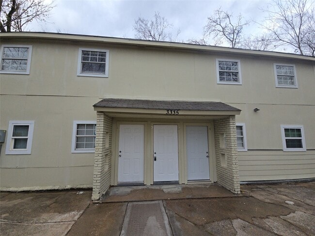 Building Photo - 3335 Tuam St