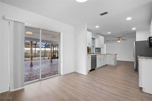 Foto del edificio - 911 SE 19th St