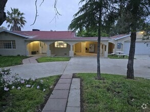Building Photo - 463 U St