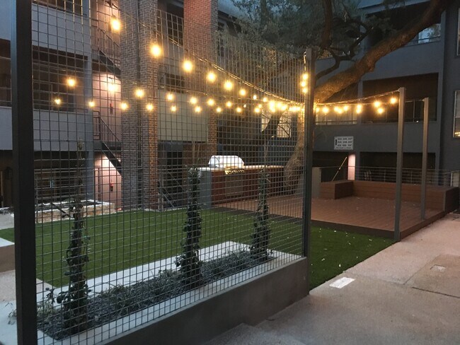 Brand New Courtyard w/ Outdoor Cooking Station - 700 S 1st St