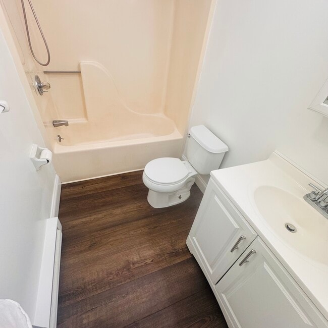 Brand new Floors - 19 Somers St
