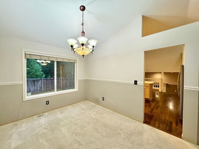 Foto del edificio - Great 3 Bed 2.5 Bath Home for rent