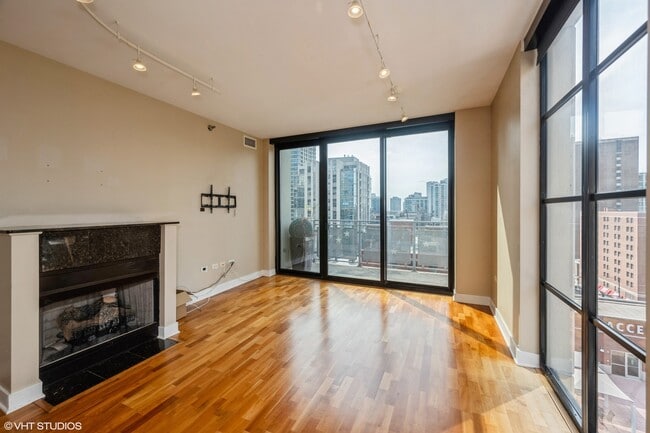 Foto del edificio - 744 N Clark St