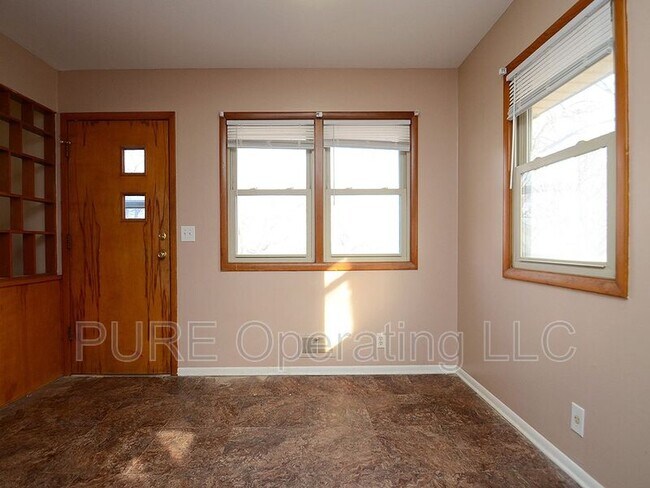 Building Photo - 7761 Highland St