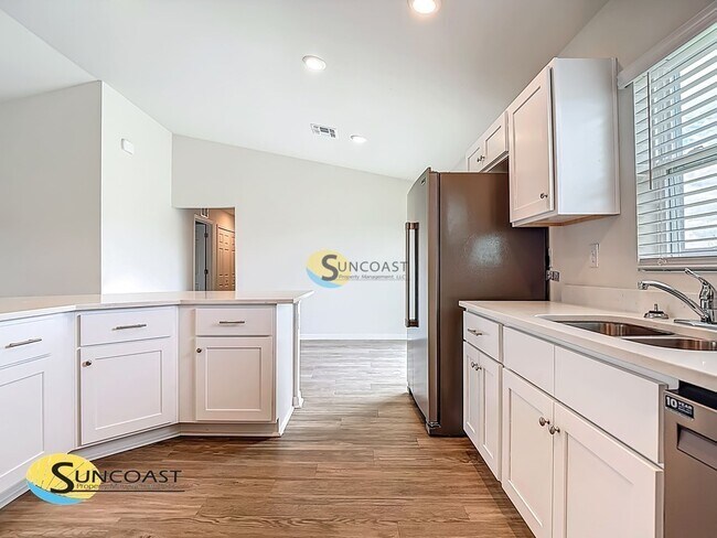 Foto del edificio - 16690 SW 29th Terrace Rd