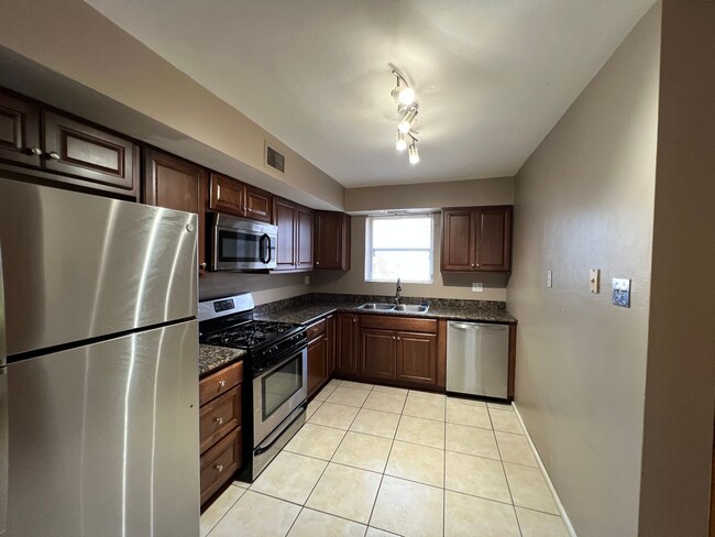 Building Photo - 1102-1104 Ralph