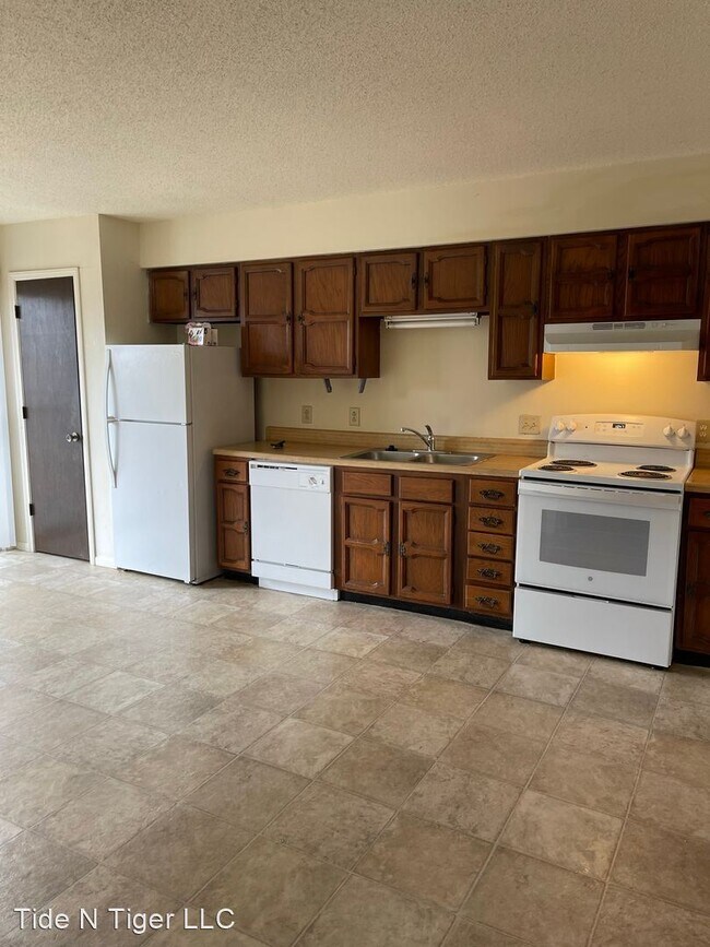 Foto del edificio - 3 br, 1.5 bath House - 545 Pear Tree Circle