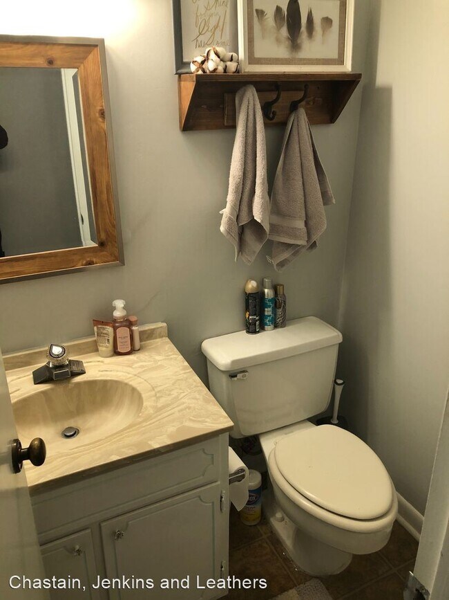 Foto del edificio - 2 br, 2.5 bath House - 187 Woodstone Drive