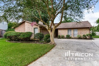 Building Photo - 7022 Sandy Knolls Dr