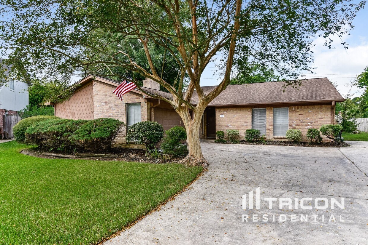 Foto principal - 7022 Sandy Knolls Dr