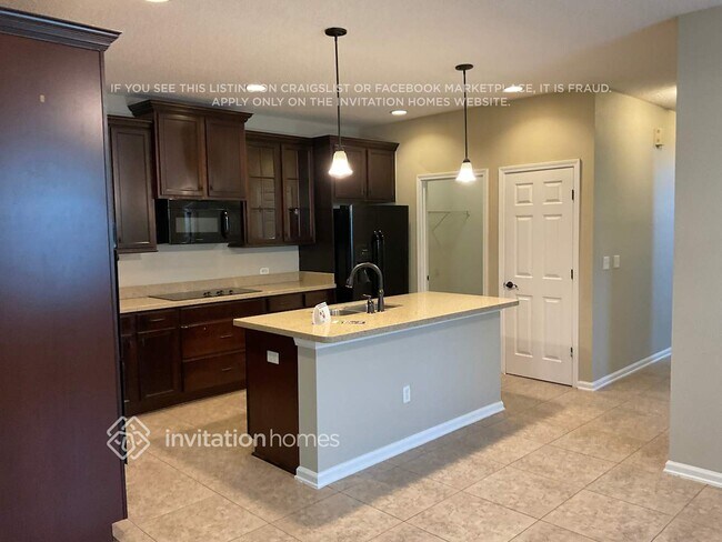 Building Photo - 95025 Ventures Ct
