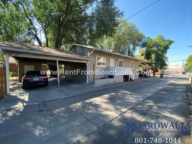 Foto del edificio - 759/761 Jackson Ave