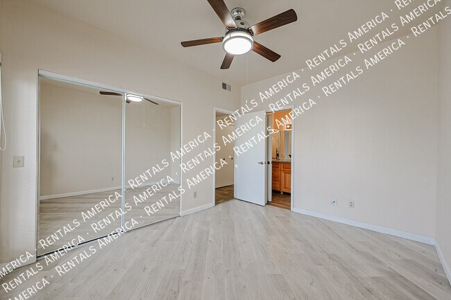 Foto del edificio - 11666 N 28th Dr