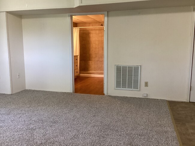 Building Photo - 124 Hibiscus Dr