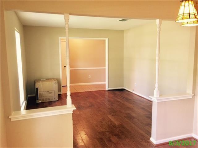 Building Photo - 352 Freeport St