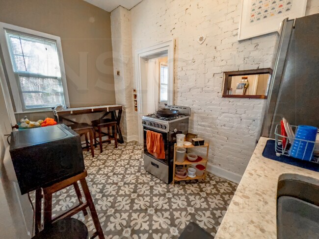 Foto del edificio - 271 Chestnut Ave