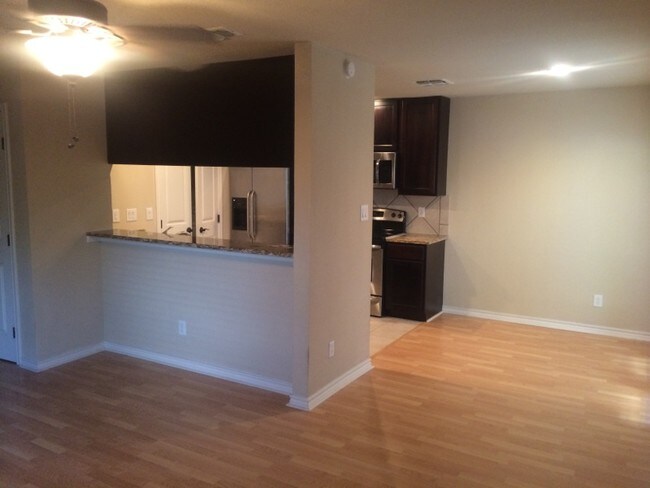 Kitchen / dining area - 6700 Cooper Ln