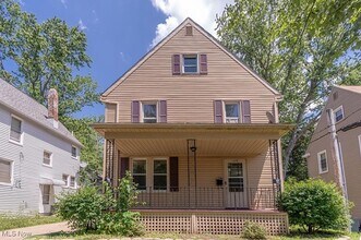 Building Photo - 1529 Beardsley St