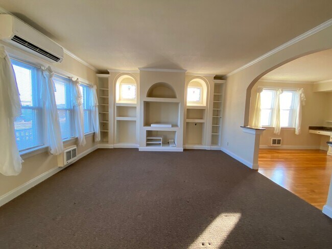 Living Room - 125 S Main St