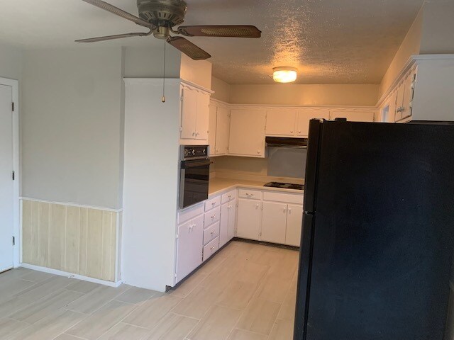 Building Photo - 2708 n rockwell ave