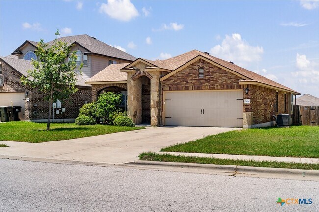 Foto del edificio - 5634 Stonehaven Dr