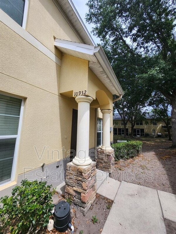 Foto del edificio - 10932 Keys Gate Dr