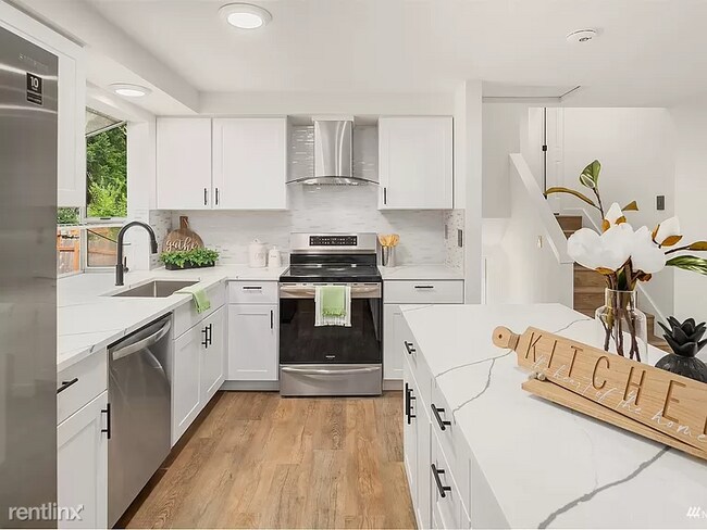 Building Photo - 3 br, 2 bath House - 22020 5th Avenue West