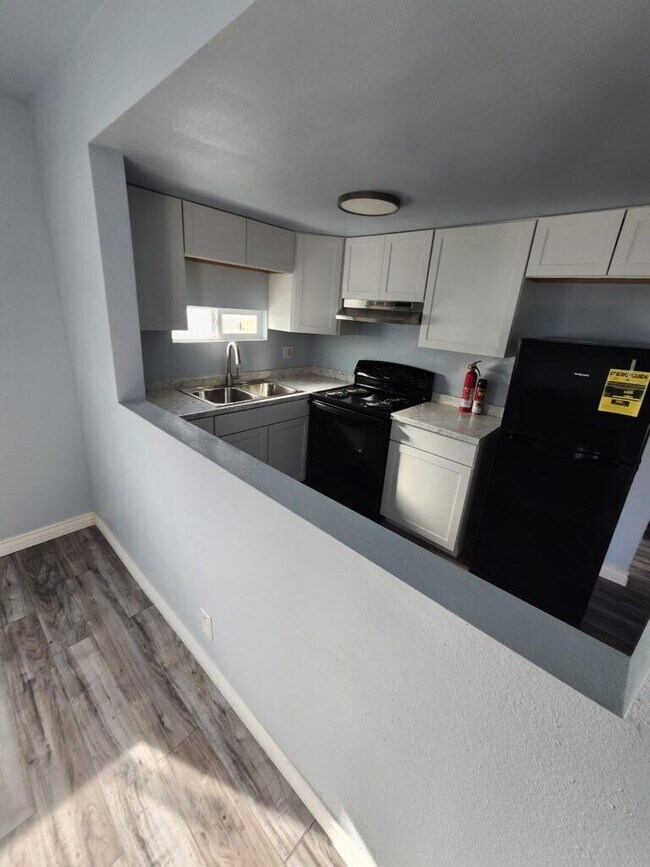 Foto del edificio - 510 McKellar Cir