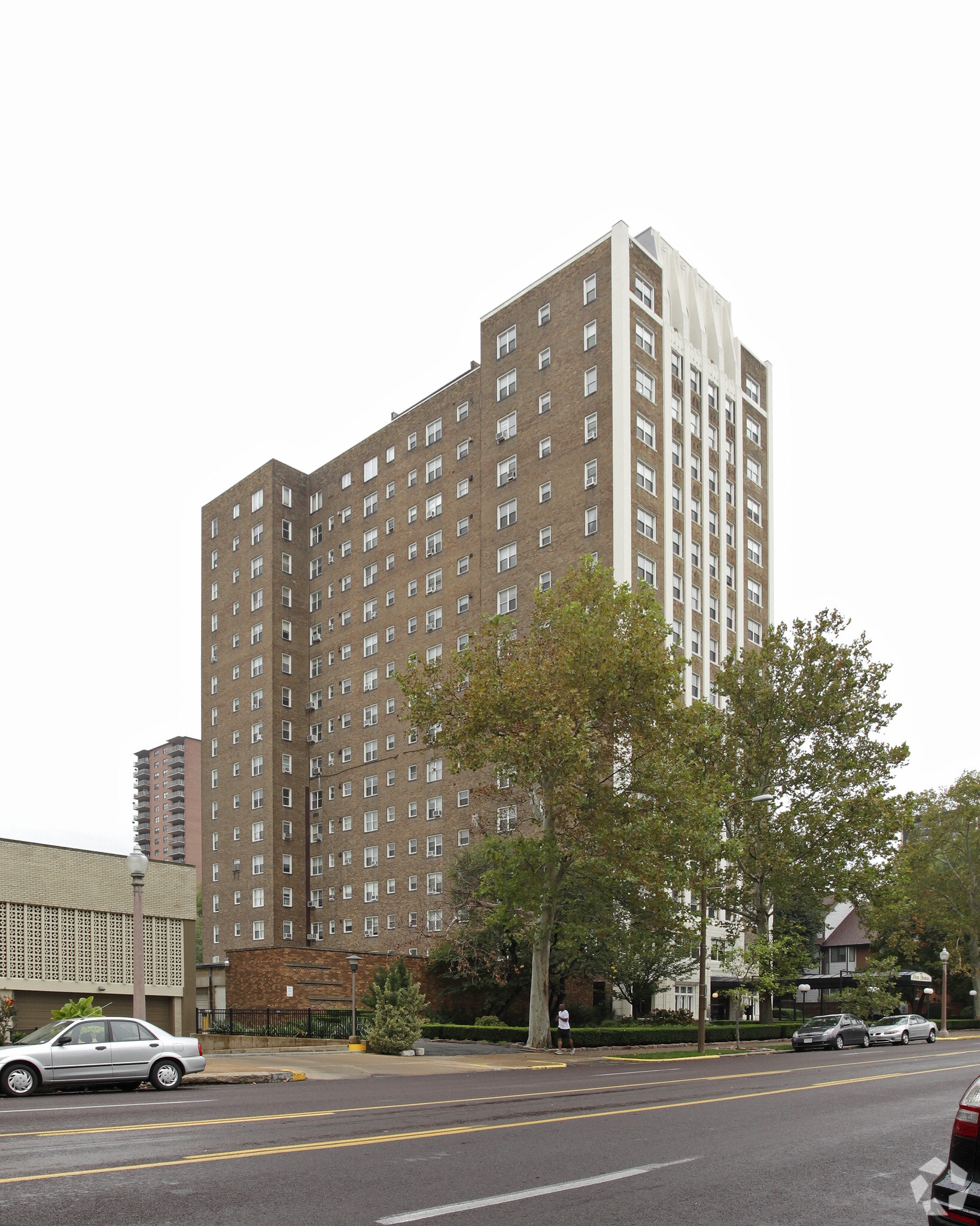 Pierre Chouteau Apartments