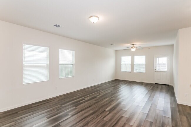 Building Photo - 4072 Scarlet Oak Ln