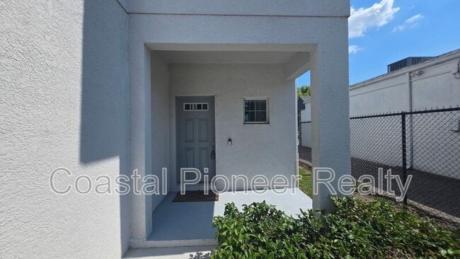 Building Photo - 2203 E 23rd Ave