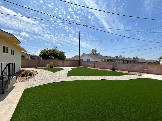 Foto del edificio - Beautifully Upgraded 3 Bed 2.5 Bath Home i...