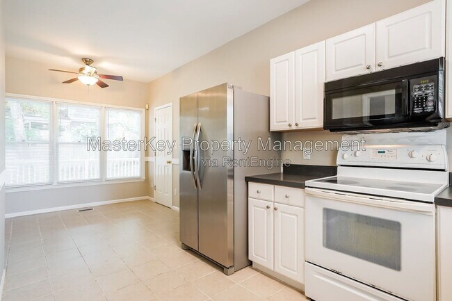 Foto del edificio - 1600 Nesfield Pl