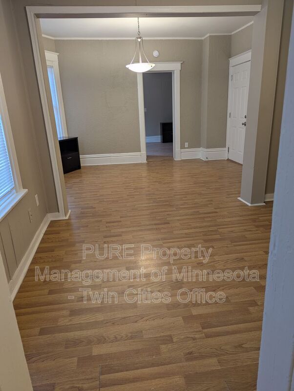 Building Photo - 605 Van Buren Ave