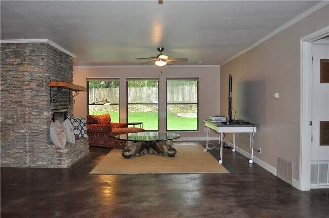 Foto del edificio - 5008 Jeffery Pl