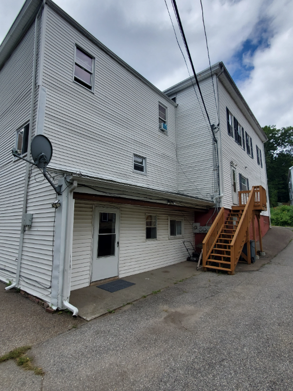 Building Photo - 1445 Main St