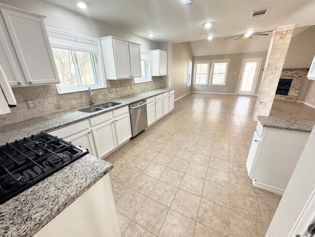 Foto del edificio - 5042 Cleves St