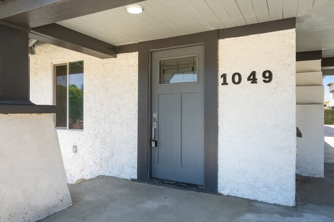 Photo - 1049 W 62nd St Apartment